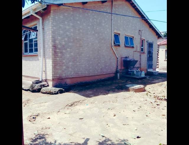 3 BEDROOM HOUSE FOR SALE IN UMLAZI Z